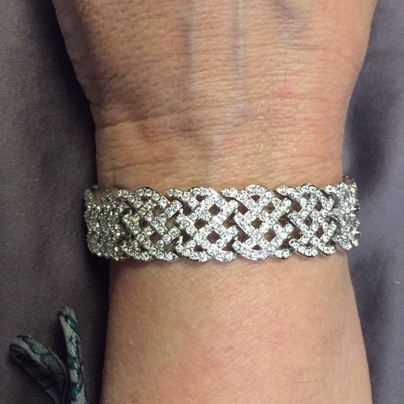 Swarovski Jewelry - 📛SALE📛Swarovski crystal bracelet